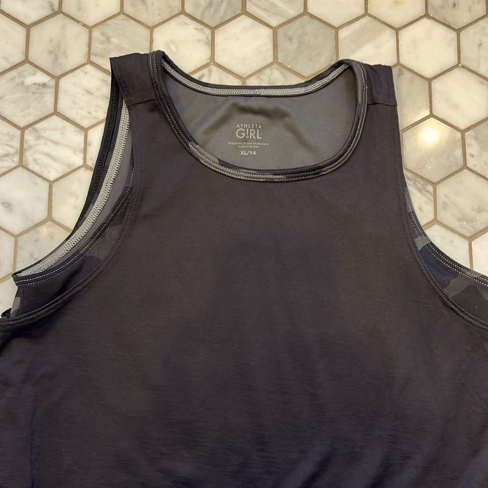 Girls Athleta layered tank
